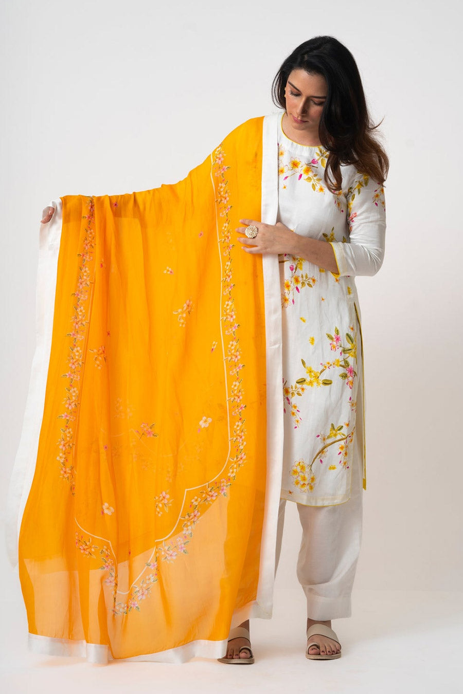 Ivory Chafa Grace Printed Kurta Set With Dupatta