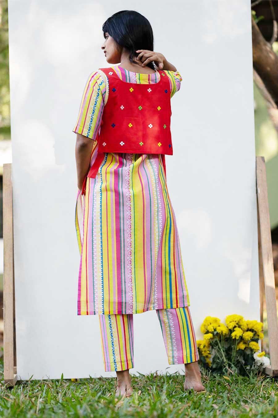 Multicolour Printed Kurta & Pant With Embroidered Jacket Set