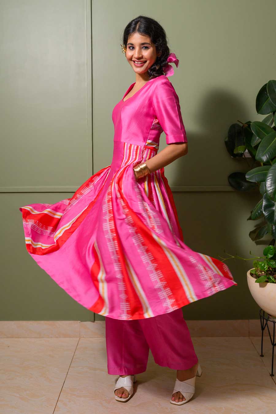 Pink Frangipani Printed Pintuck Kurta & Pant Set
