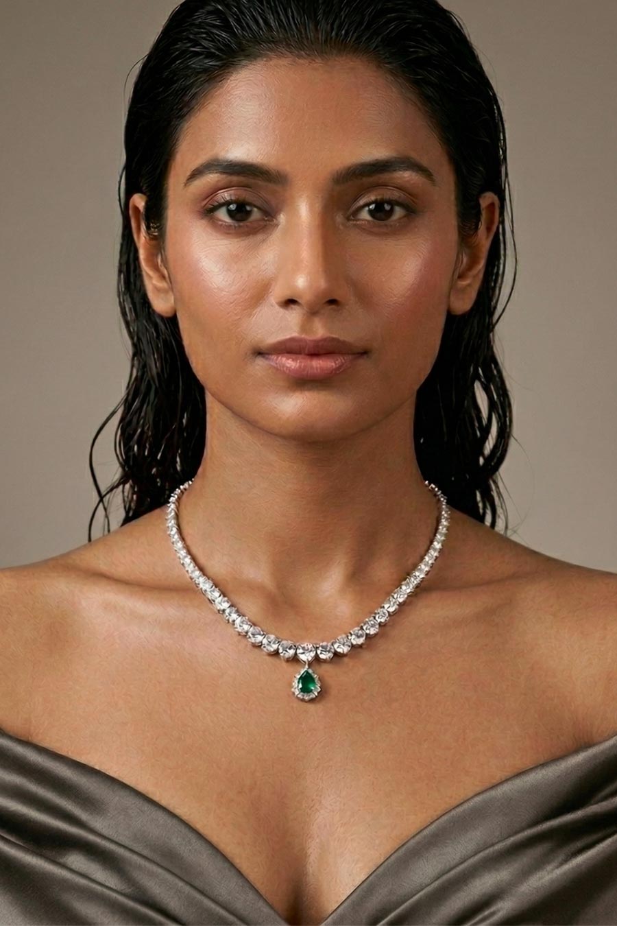 92.5 Sterling Silver Graduated Round Solitaire Drop Necklace