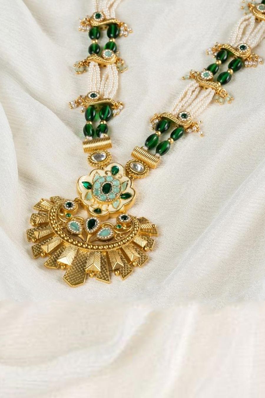 Green & White Keira Necklace Set