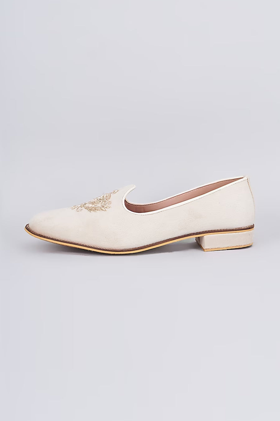 Off-White Zari Embroidered Jutti