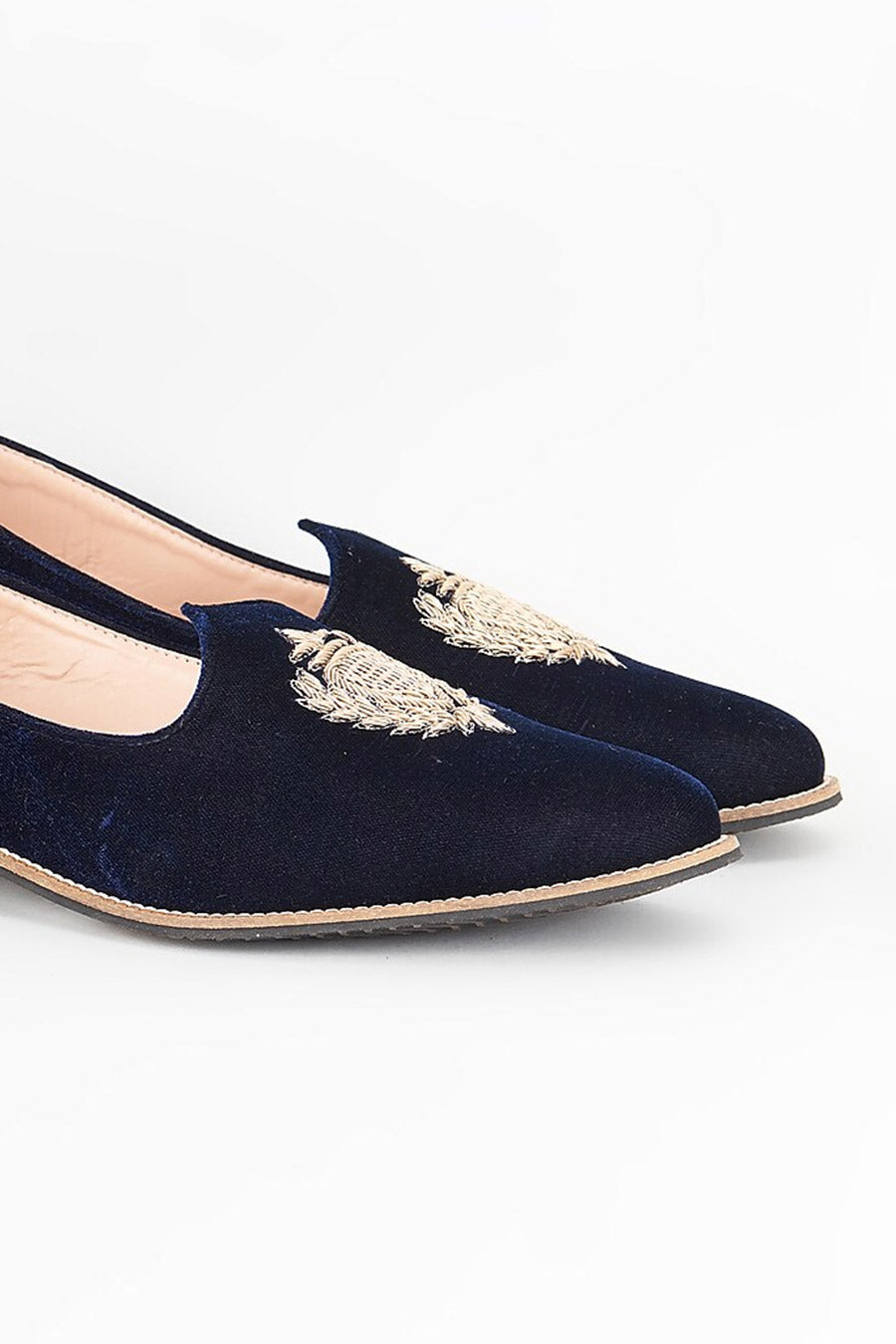 Blue Zari Embroidered Jutti