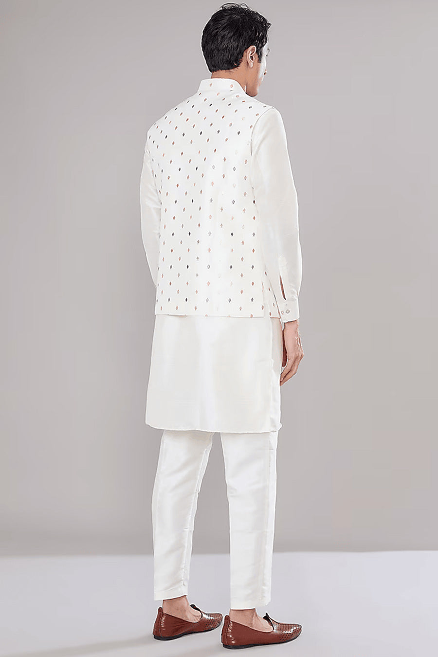 Off-White Kurta Set With Embroidered Jacket