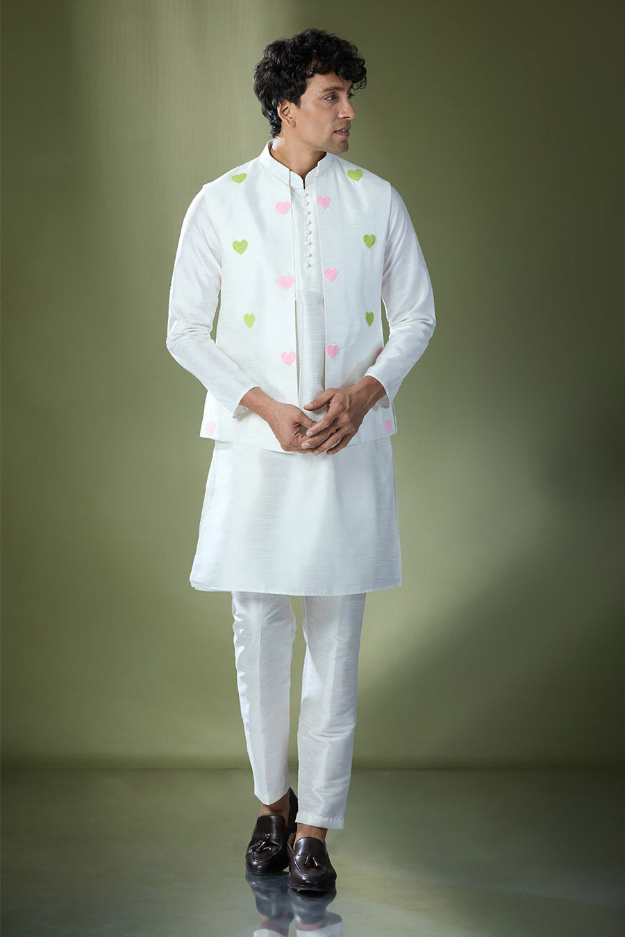 Off-White Kurta Set With Heart Embroidered Jacket