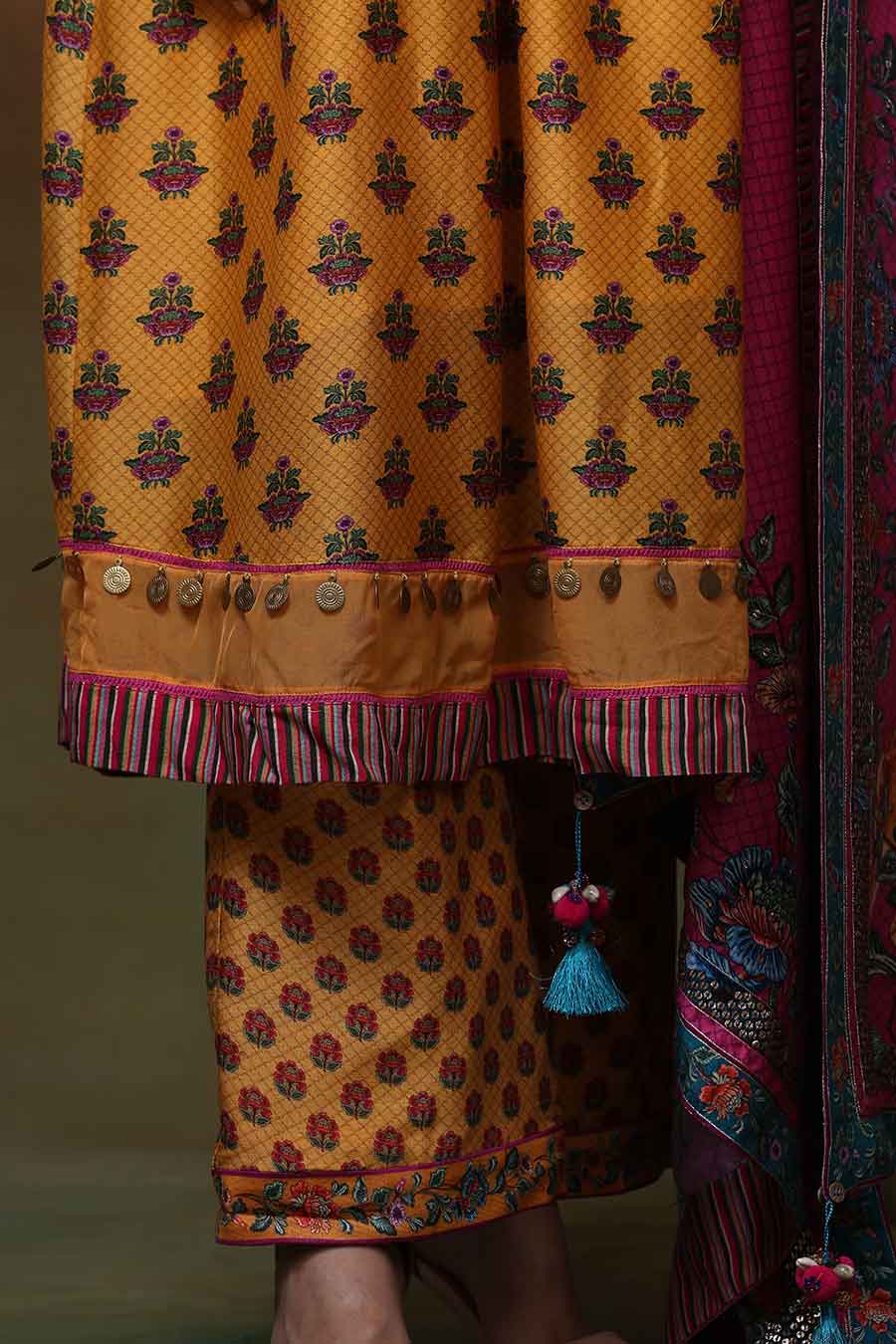 Swarn Boota Kurta Set