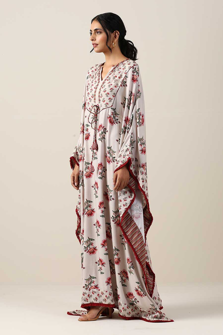 Shwet Suman Boota Print Kaftan