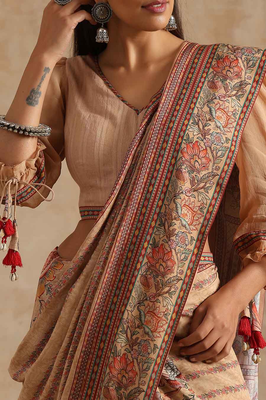 Badami Placement Printed Saree & Blouse Set