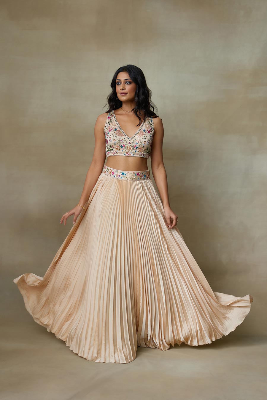 Toosh Stary Embroidered Blouse, Skirt & Cape Set