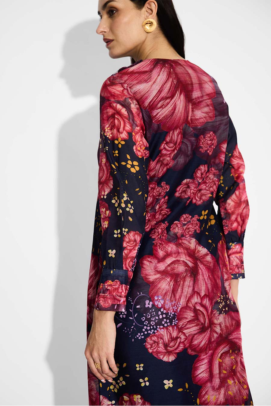 Blue & Pink Floral Printed Straight Kurta
