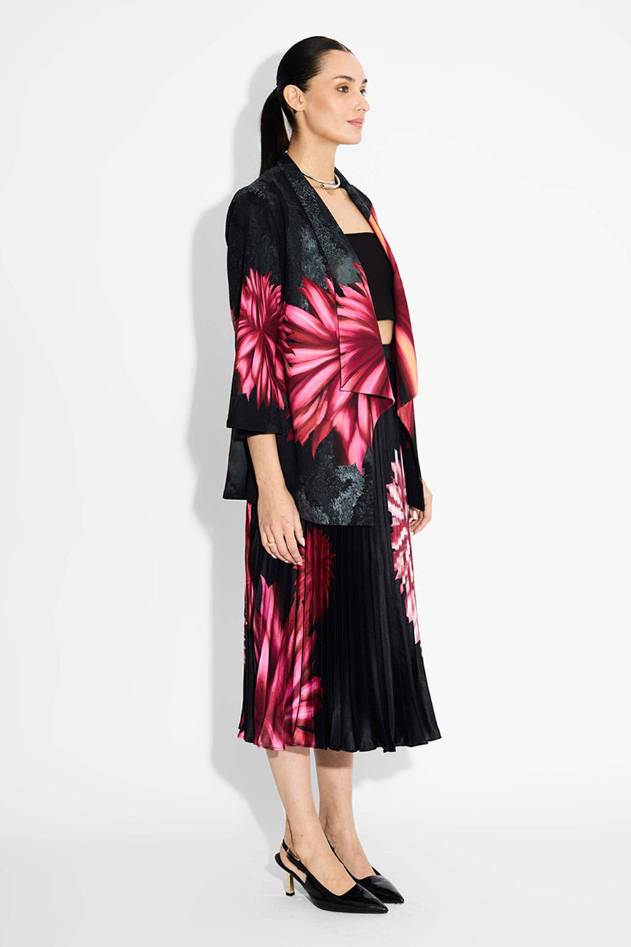Black Floral Sunrise Printed Pleated Skirt