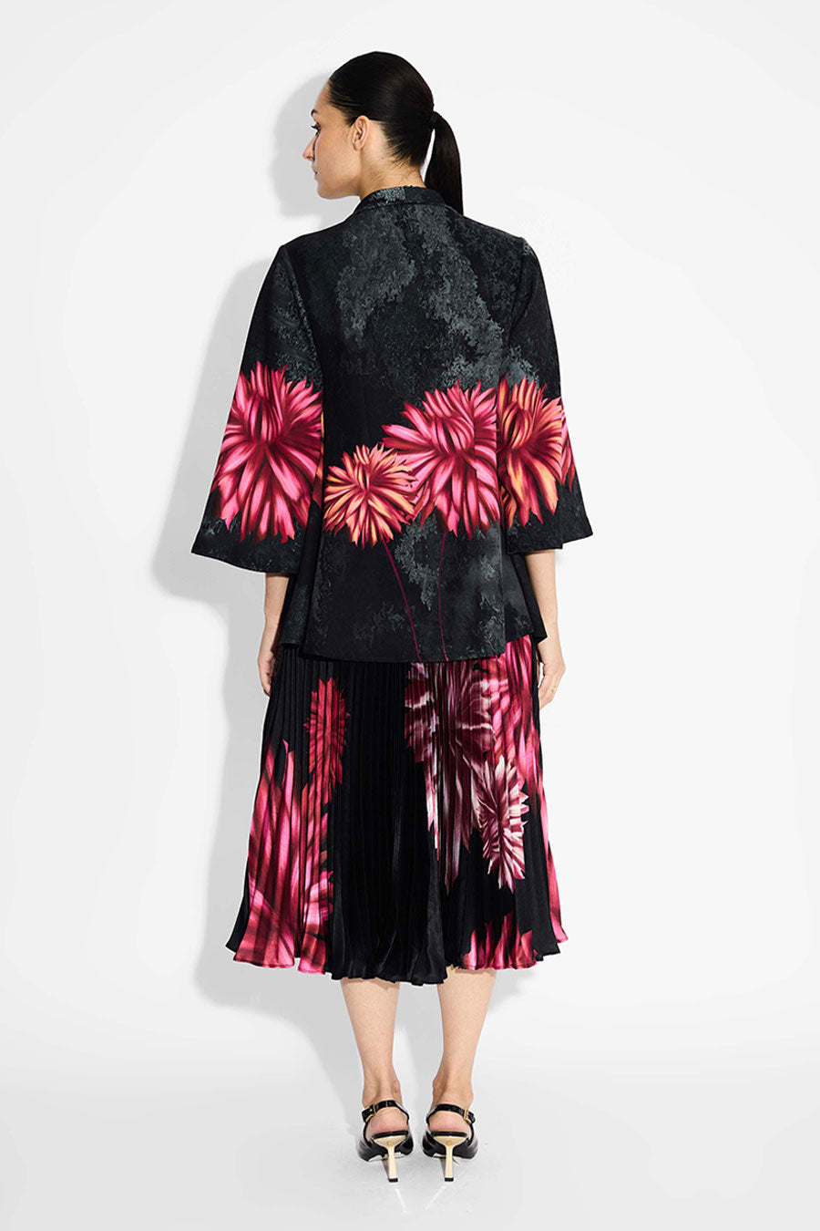 Black Floral Sunrise Printed Pleated Skirt