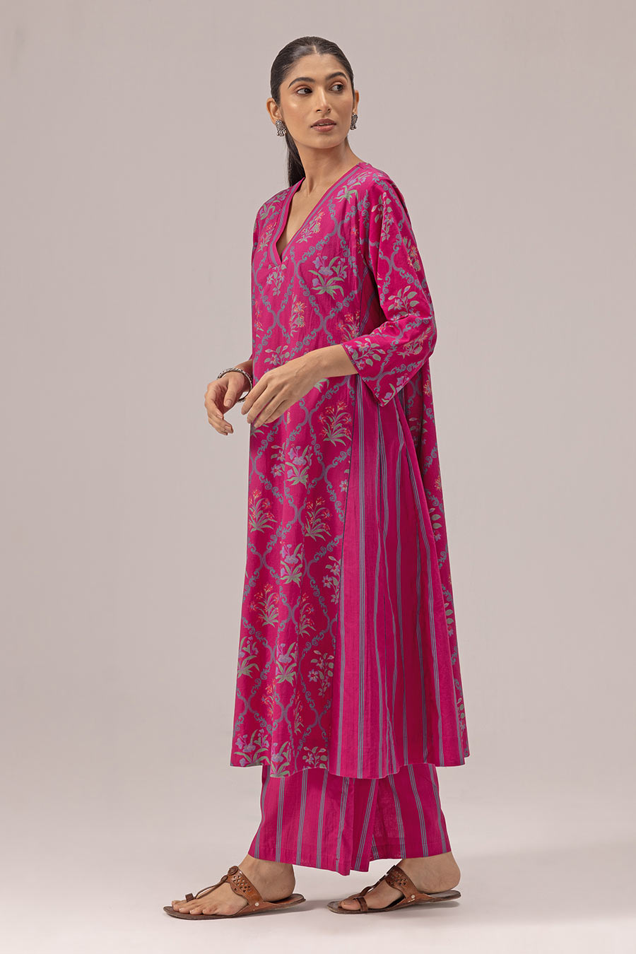 Pink Jia Printed Panelled Kurta & Pant Set
