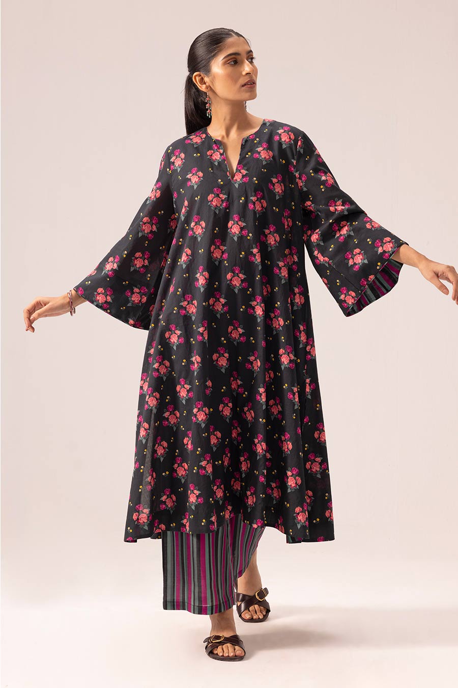 Black Hazel Phiran Printed Kurta & Pant Set