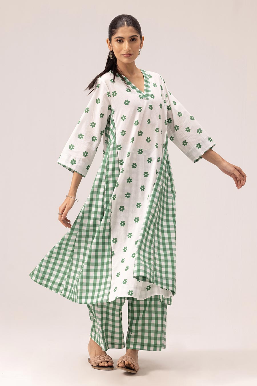 White & Green Jia Printed Panelled Kurta Set