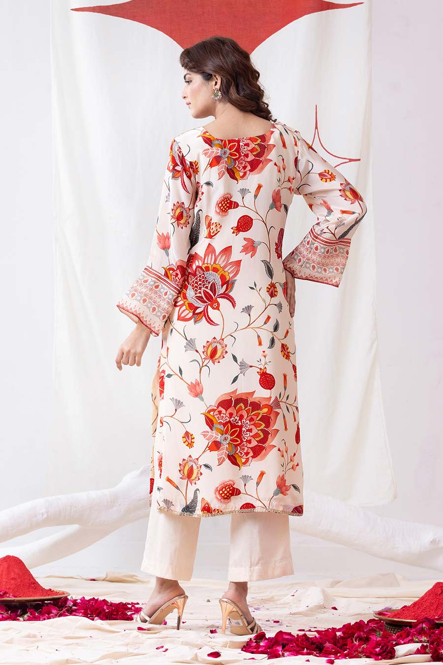 Ashmita Off-White Printed Kurta Set