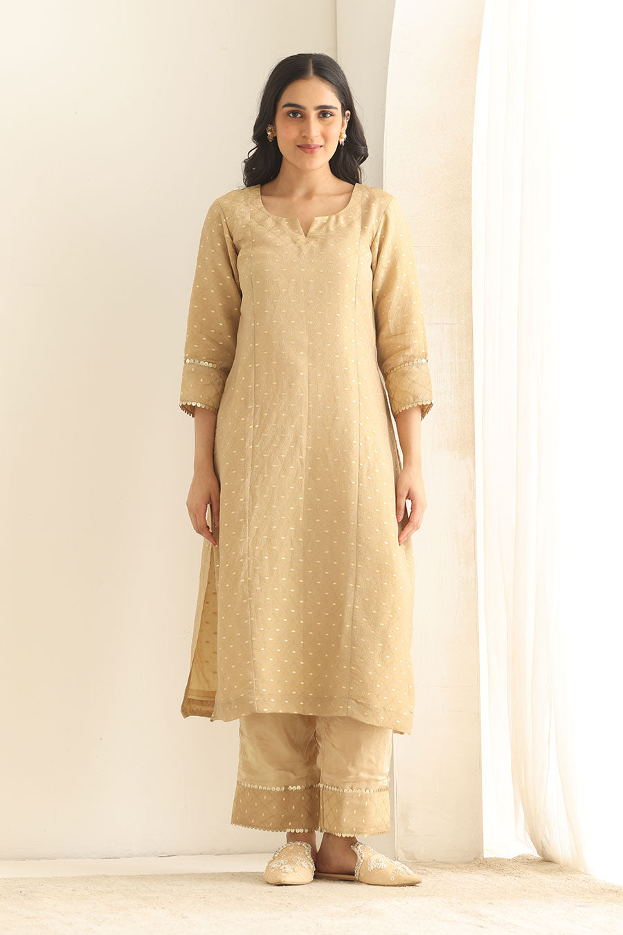 Dastaan Beige Banarsi Tissue Kurta Set