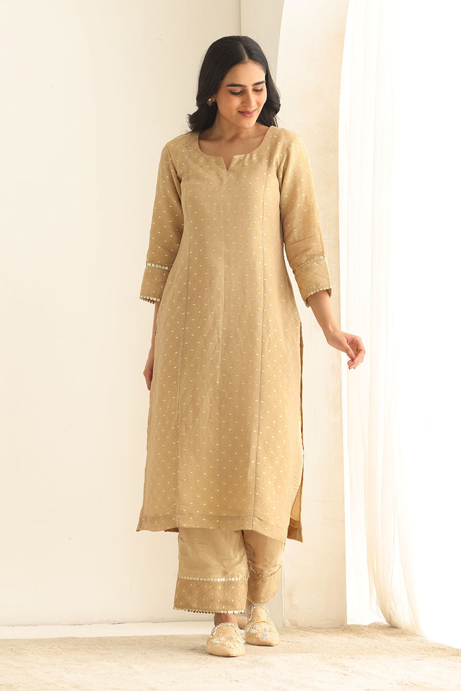 Dastaan Beige Banarsi Tissue Kurta Set