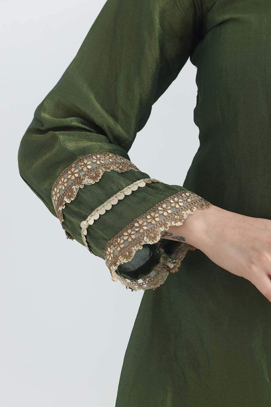 Ranjhana Green-Blue Tissue Embellished Kurta Set