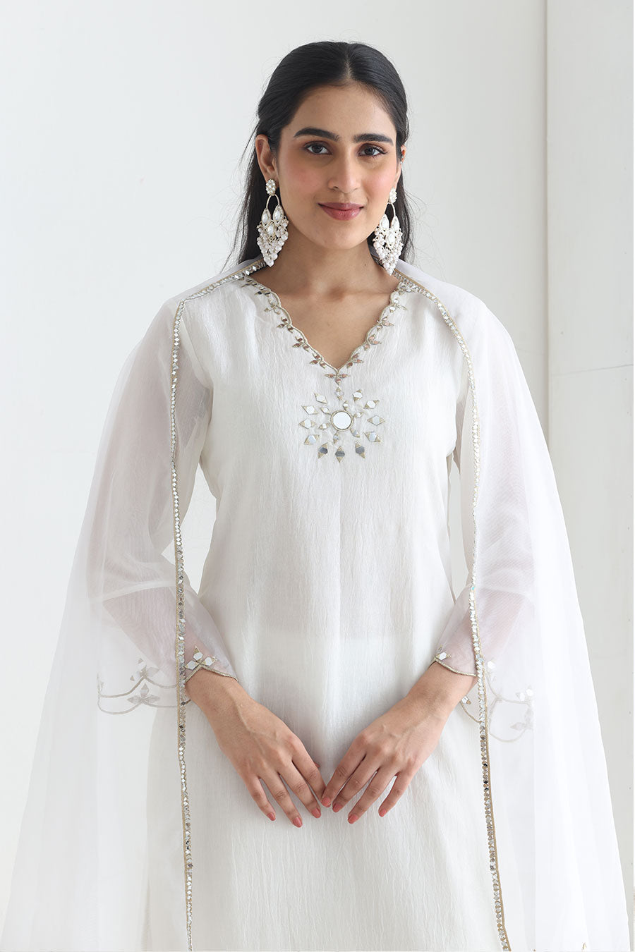Anura White Crushed Silk Embellished Kurta Set