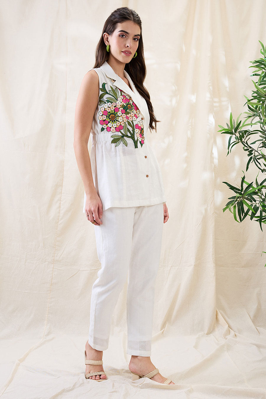 White Linen Gulzaar Appliqued Co-Ord Set