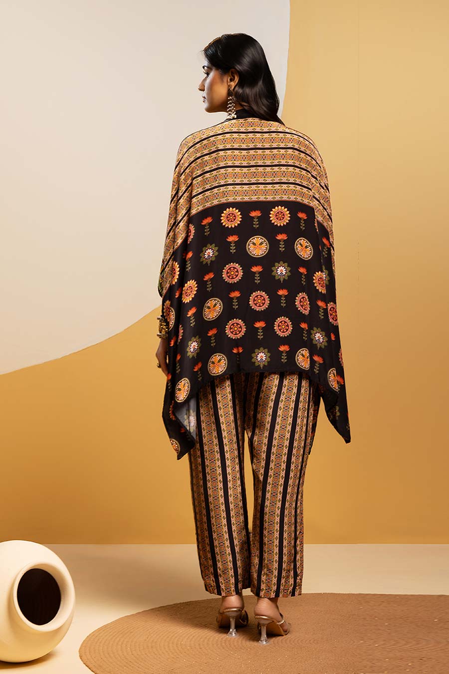 Taarani Black Embellished Kimono Co-Ord Set