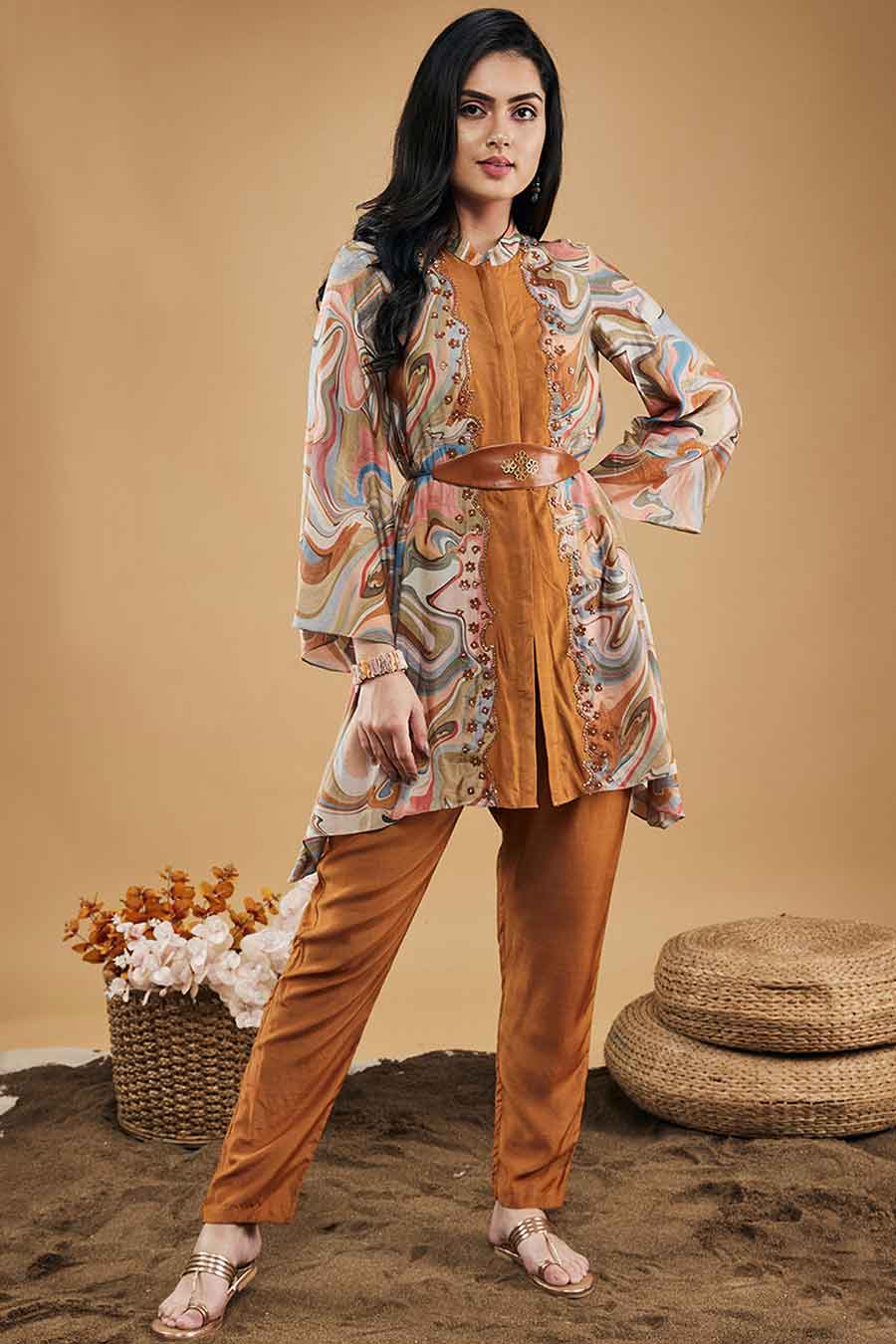 Multicolour Marble Mosaic Embellished Kurta Set With Belt