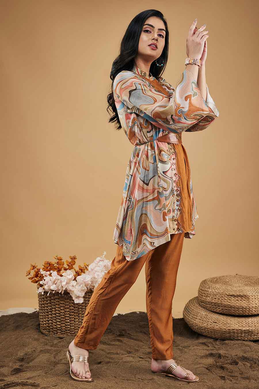 Multicolour Marble Mosaic Embellished Kurta Set With Belt