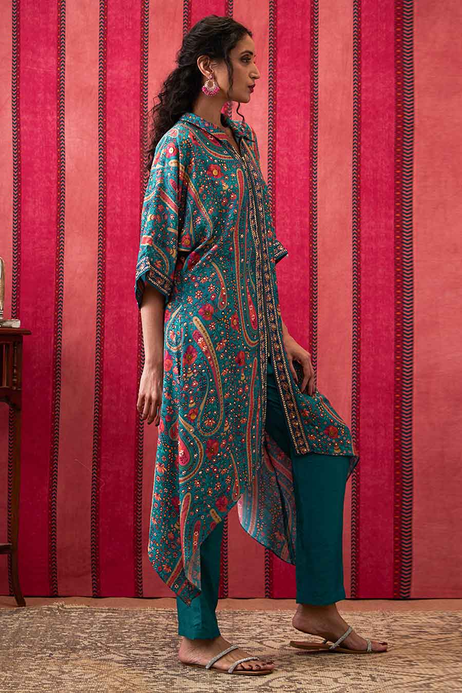 Teal Green Qala Embroidered Kurta & Pant Set