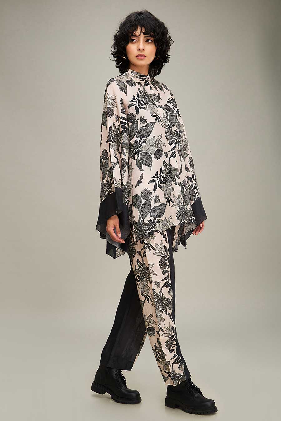 Off-White & Black Ahyana Printed Co-Ord Set