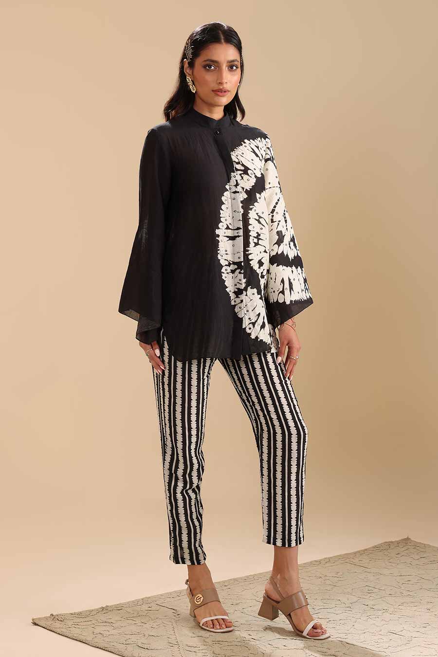 Black & White Naqsh Embellished Co-Ord Set