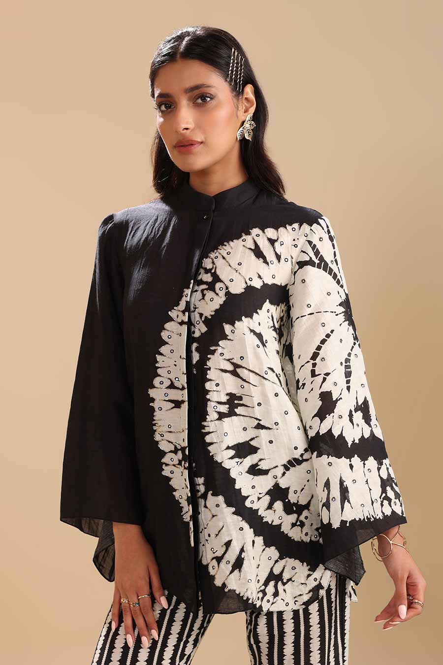 Black & White Naqsh Embellished Co-Ord Set