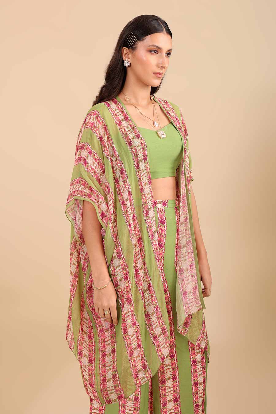 Green Naqsh Embellished Co-Ord Set With Cape