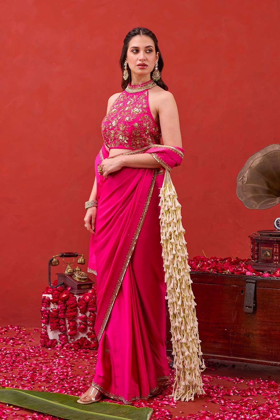 Kaashni Pink Embroidered Saree & Blouse Set