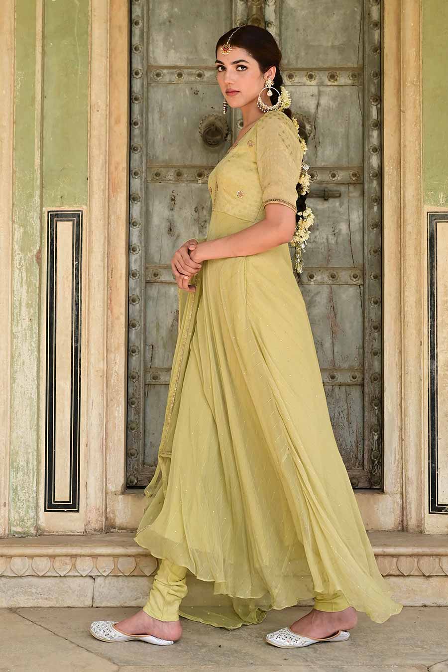 Sada Bahar Green Embroidered Kurta Set