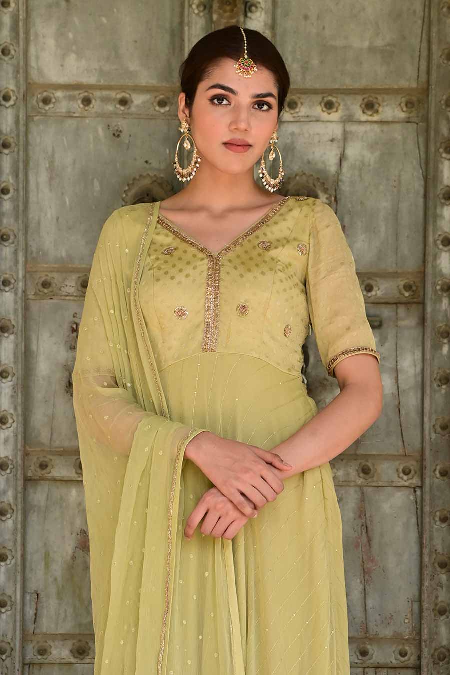 Sada Bahar Green Embroidered Kurta Set