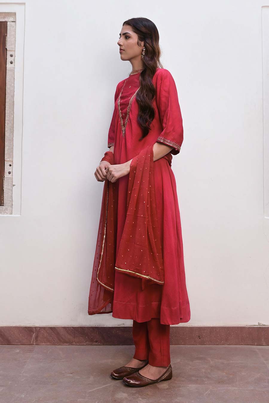 Red Aabroo Kurta Set