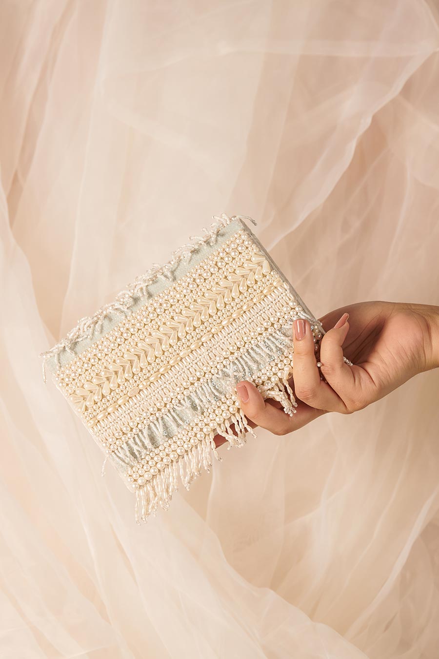White Moteeiiyaa Embroidered Clutch