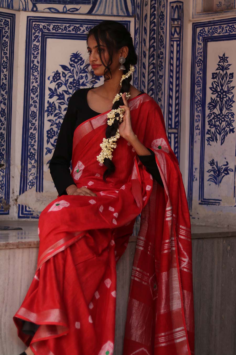 Laalima Red Linen Saree With Unstitched Blouse