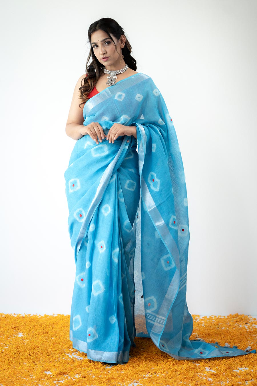 Ambarika Blue Linen Saree With Unstitched Blouse