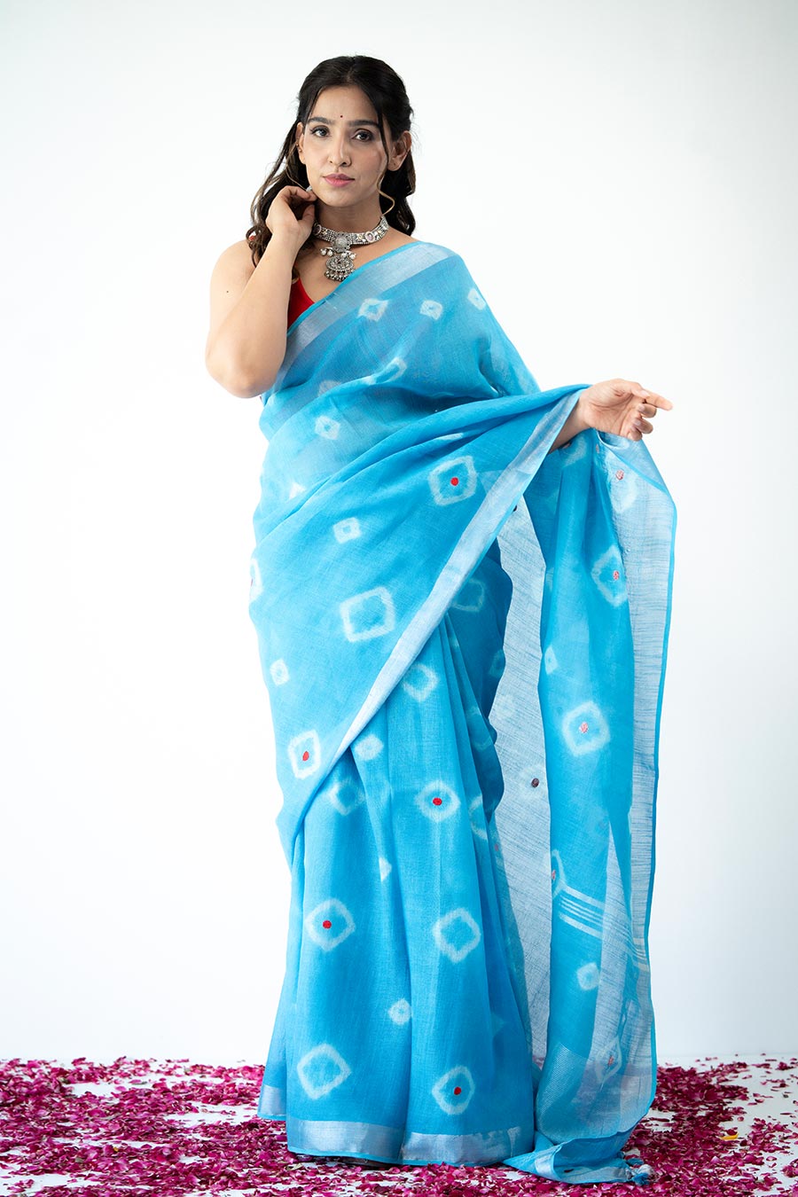 Ambarika Blue Linen Saree With Unstitched Blouse