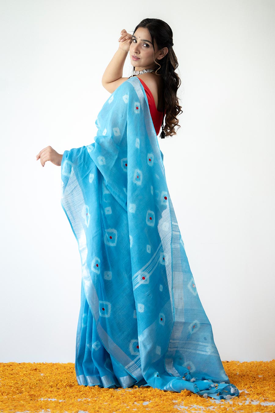 Ambarika Blue Linen Saree With Unstitched Blouse