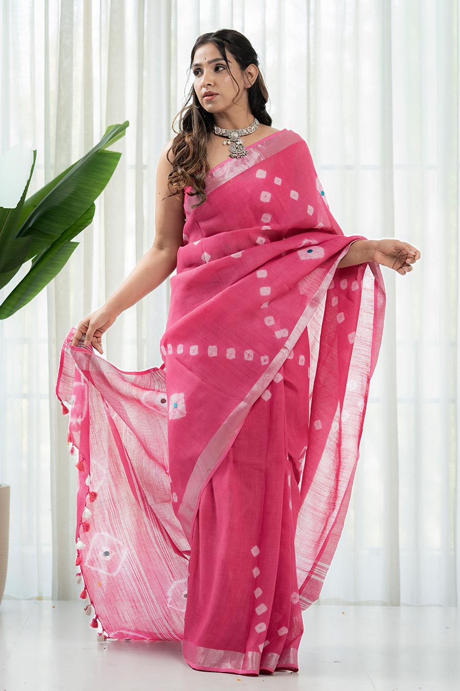 Mrinalini Pink Linen Saree With Unstitched Blouse