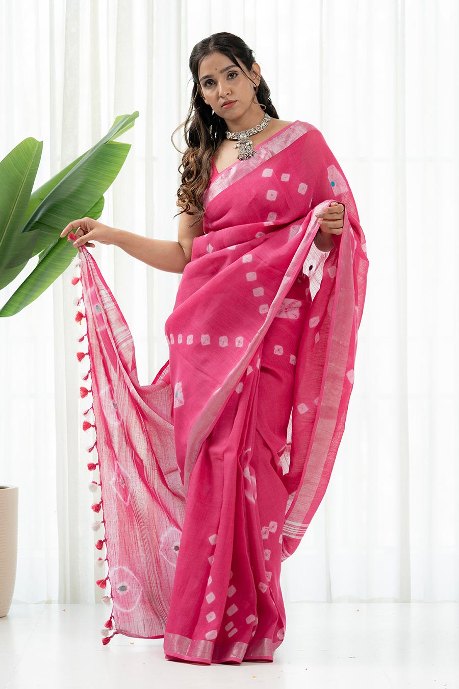 Mrinalini Pink Linen Saree With Unstitched Blouse