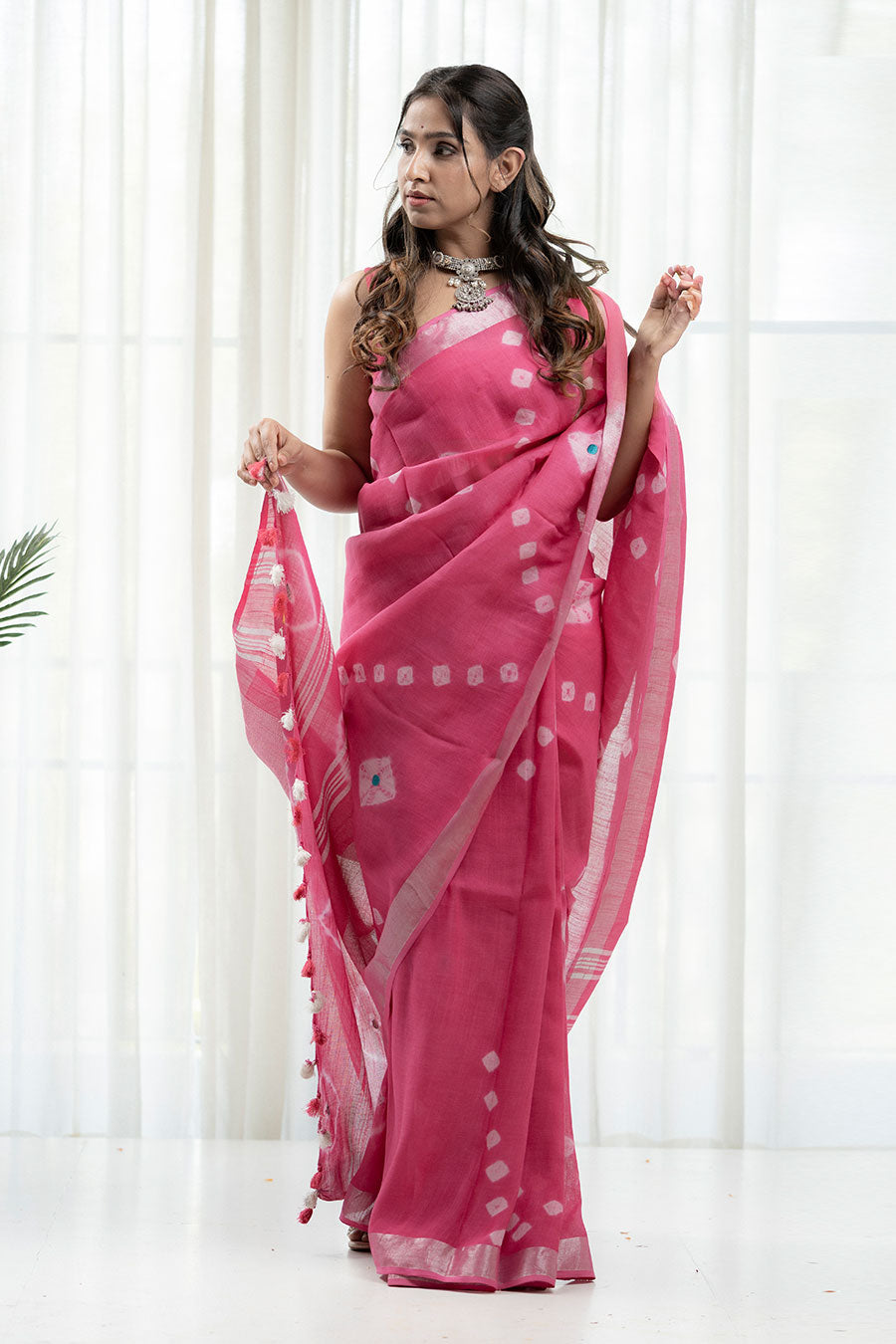 Mrinalini Pink Linen Saree With Unstitched Blouse