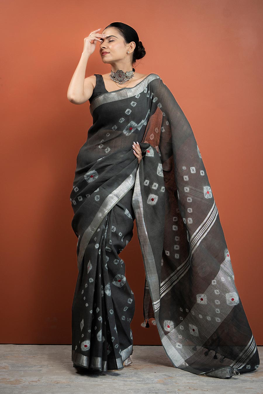 Shyama Black Linen Saree With Unstitched Blouse