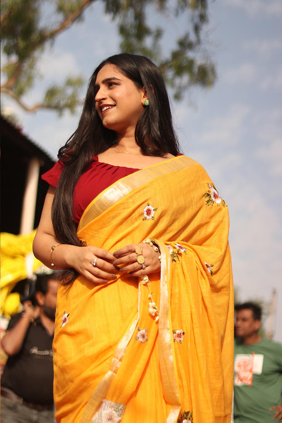Mallika Yellow Linen Saree With Unstitched Blouse