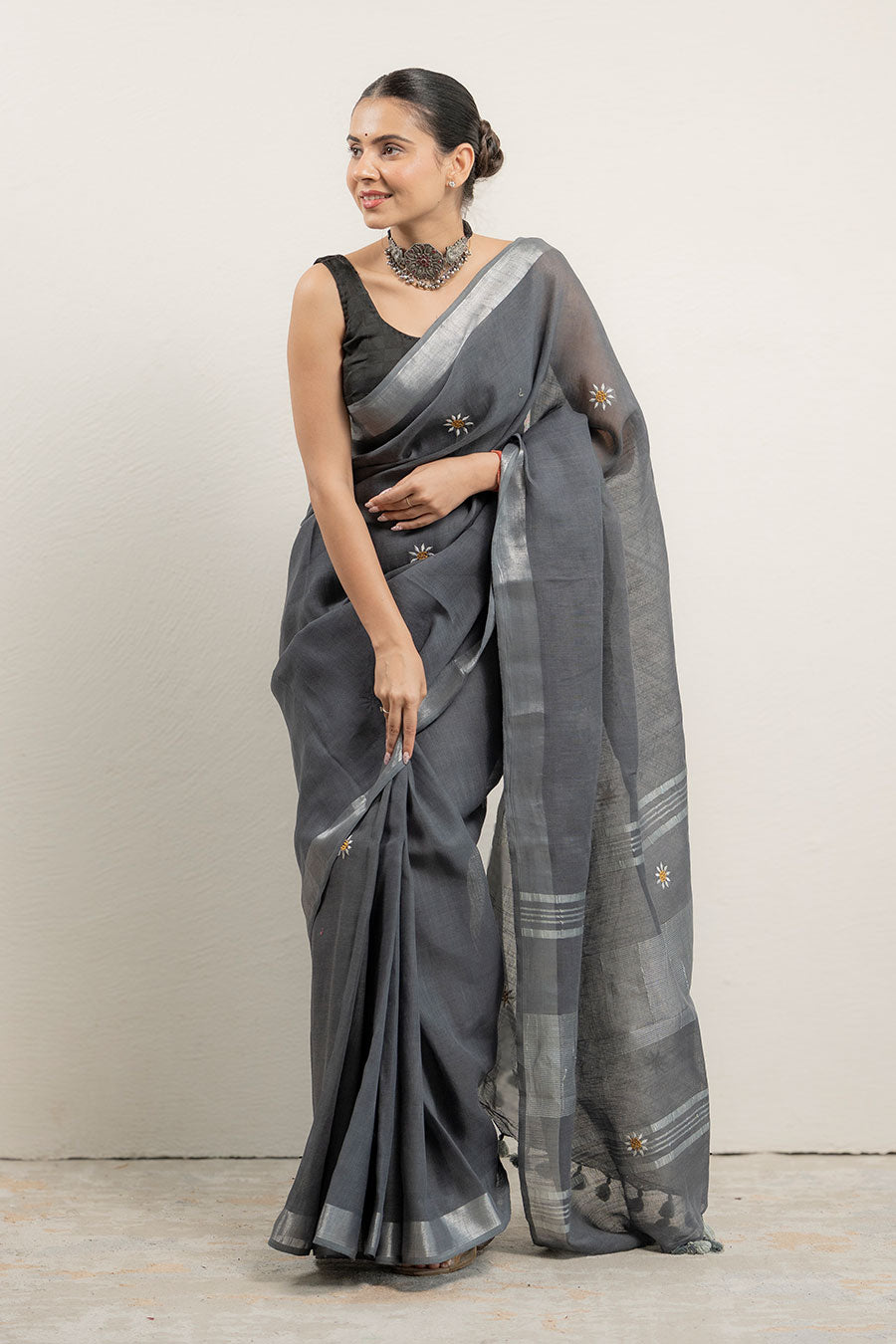 Chandrika Bloom Grey Linen Saree With Unstitched Blouse