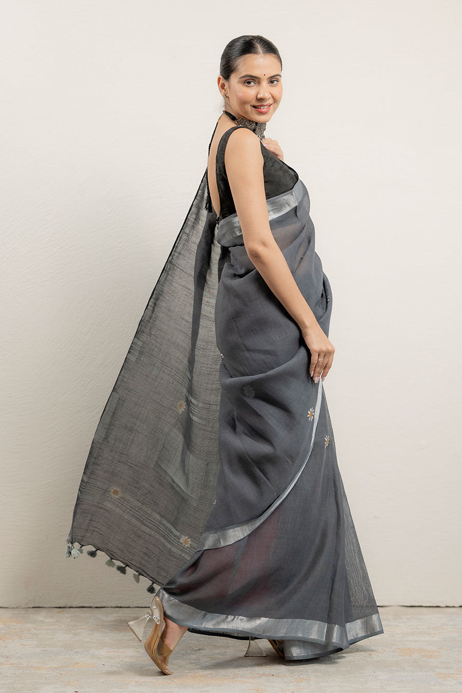 Chandrika Bloom Grey Linen Saree With Unstitched Blouse
