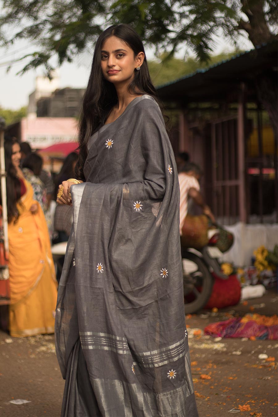 Chandrika Bloom Grey Linen Saree With Unstitched Blouse